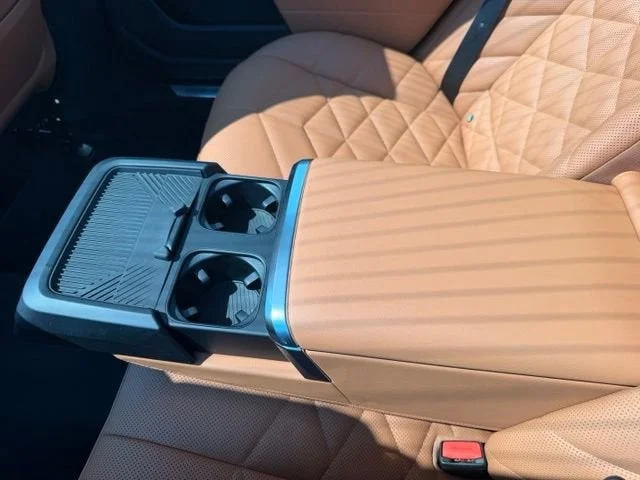 Used 2025 Carbon Black Metallic BMW 740i xDrive image 13