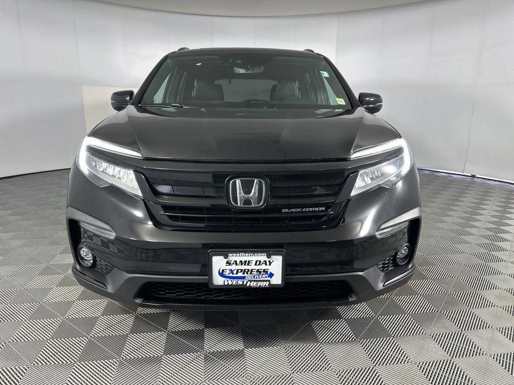 Used 2022 Crystal Black Pearl Honda Black Edition image 4