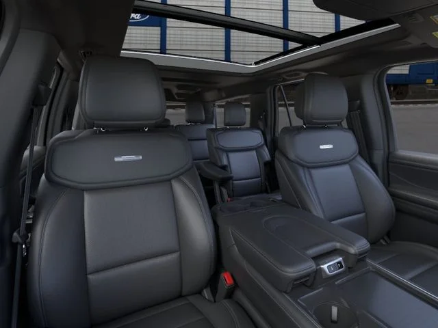 New 2026 Star White Metallic Tri-Coat Ford Platinum image 10