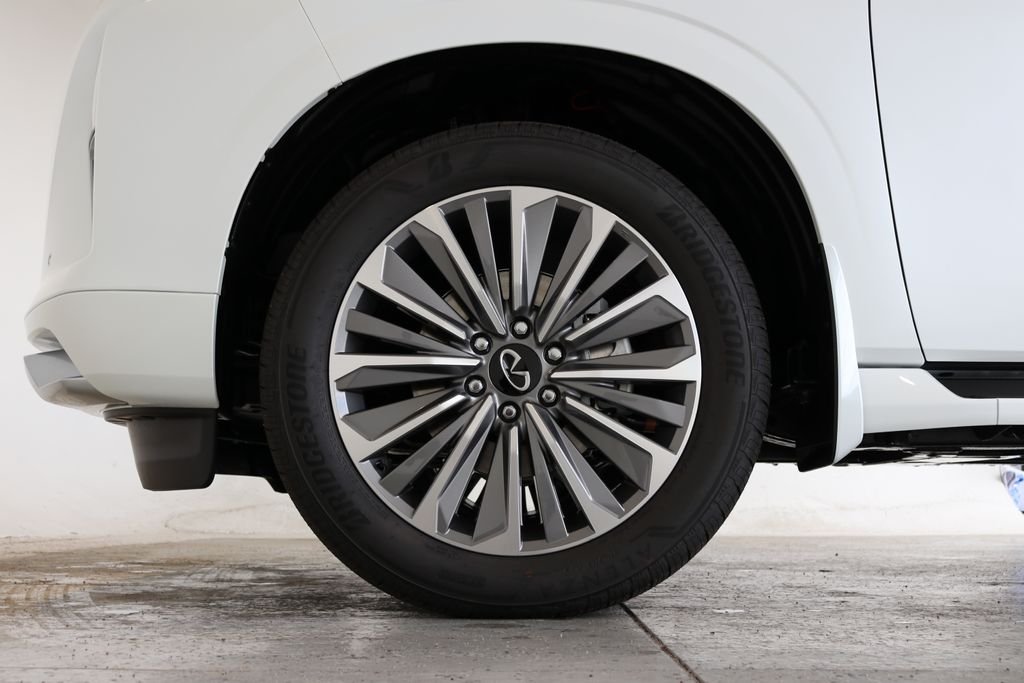 New 2026 RADIANT WHITE INFINITI Luxe 4WD image 48