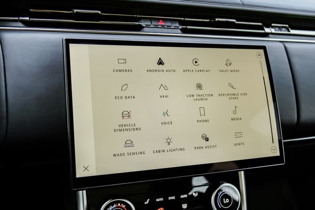 Used 2022 Fuji White Land Rover SE image 40