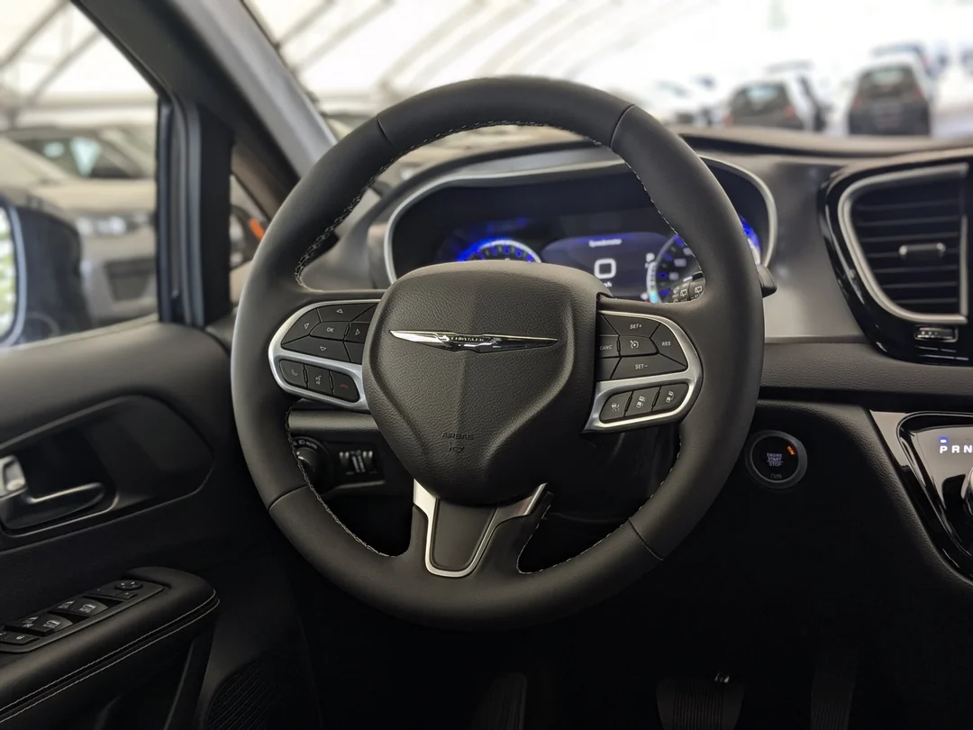 New 2026 Black Chrysler SXT - - FWD - Stow n Go Seats - Power Sliding Doors - Heated Seats - Adaptive Cruise & More! image 15