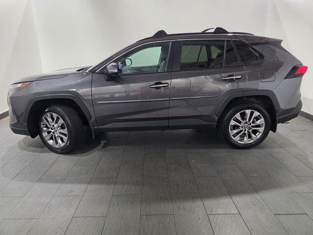 Certified Used 2024 MAGNETIC GRAY MET. Toyota  image 2