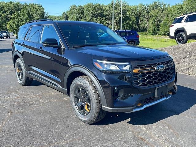 New 2026 Agate Black Metallic Ford Tremor® image 46