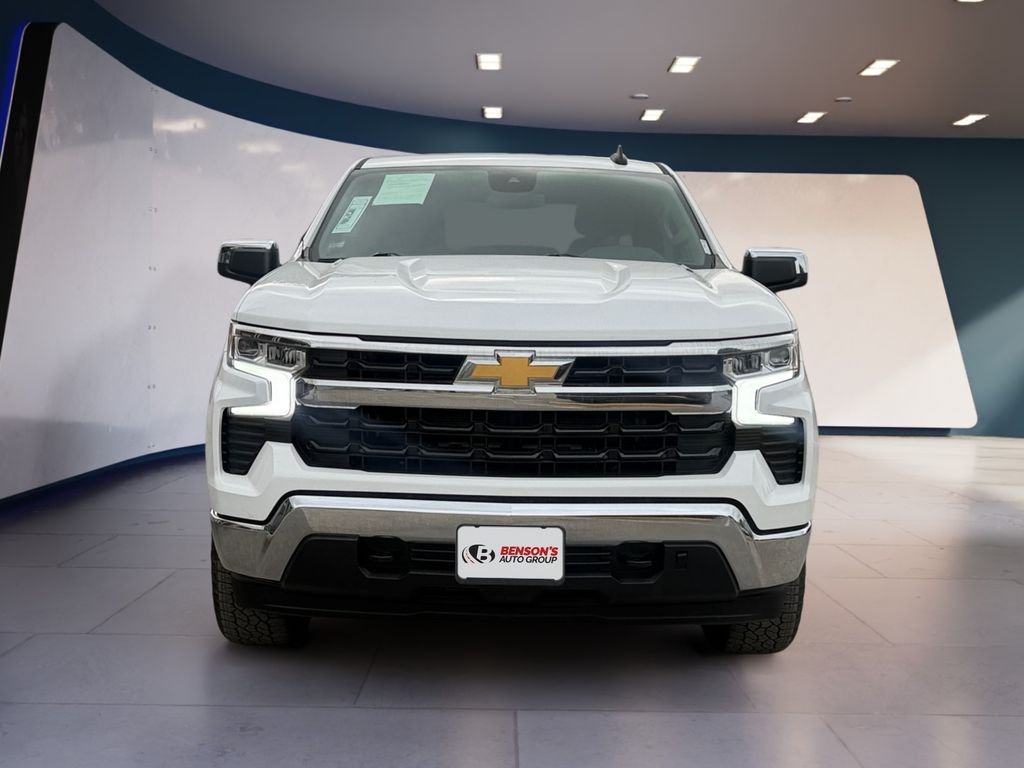 Used 2023 White Chevrolet LT image 8