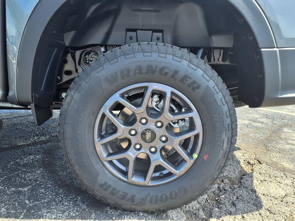 New 2026 Carbonized Gray Metallic Ford XLT image 9