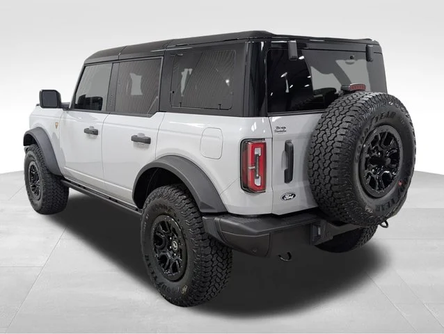 New 2026 Avalanche Gray Ford Badlands® image 53