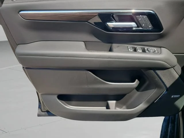 New 2026 Black Chevrolet LT image 20
