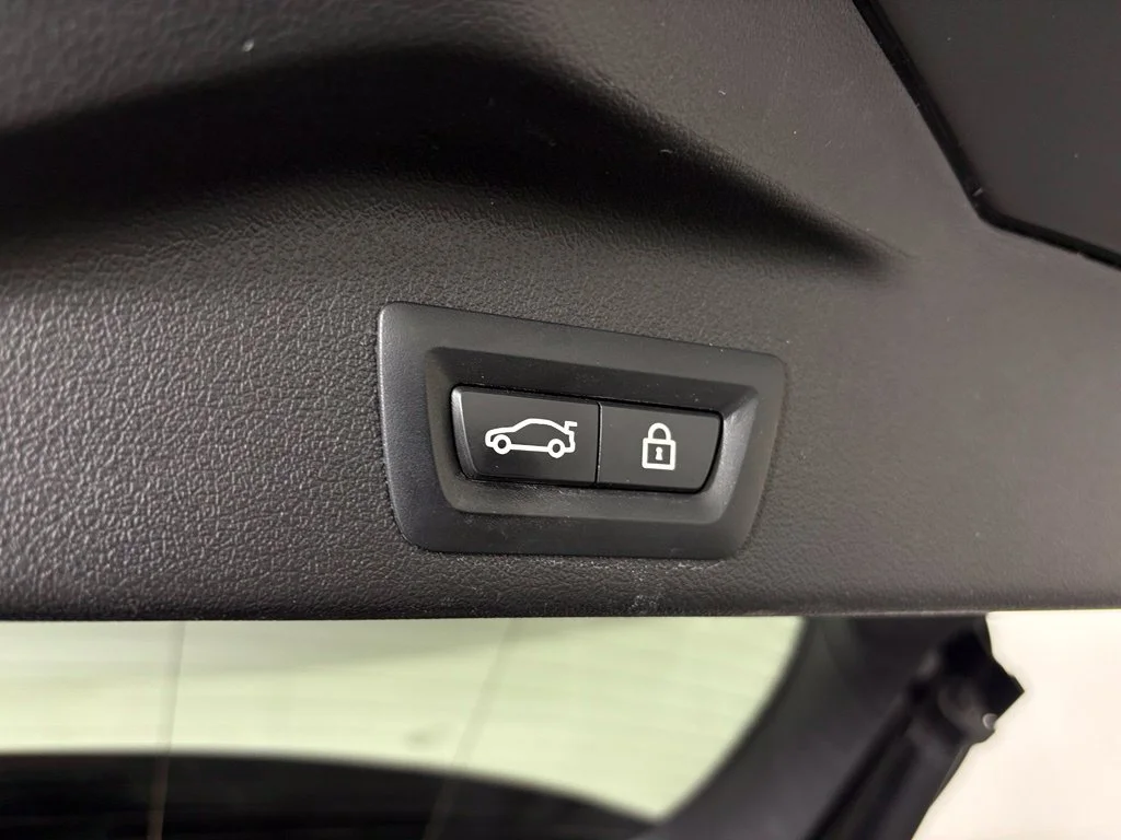 Used 2020 Gray BMW sDrive40i image 46