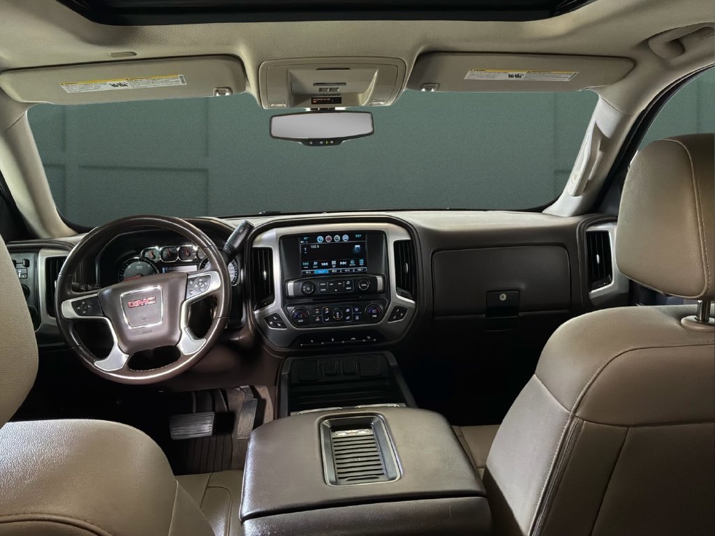 Used 2017 White GMC SLT image 32
