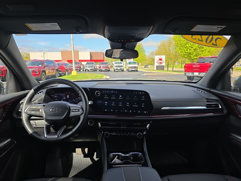 Used 2025 Gray Chevrolet Z71 image 14