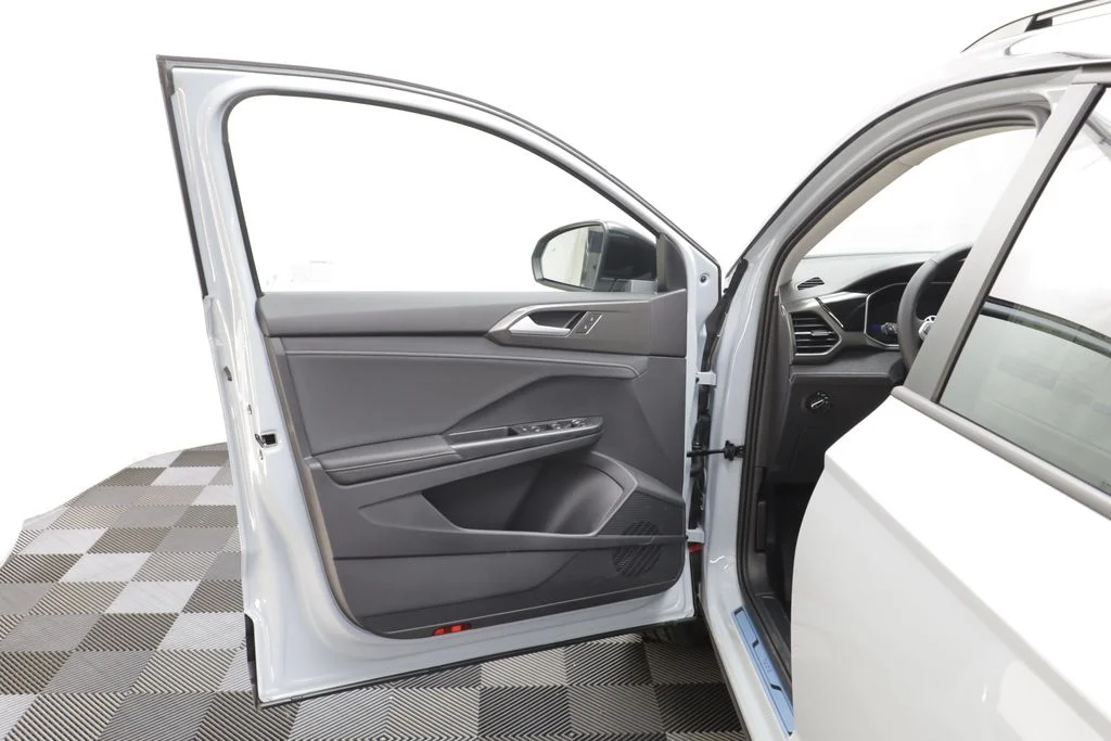 New 2026 Grey Volkswagen 1.5T SE Black image 6