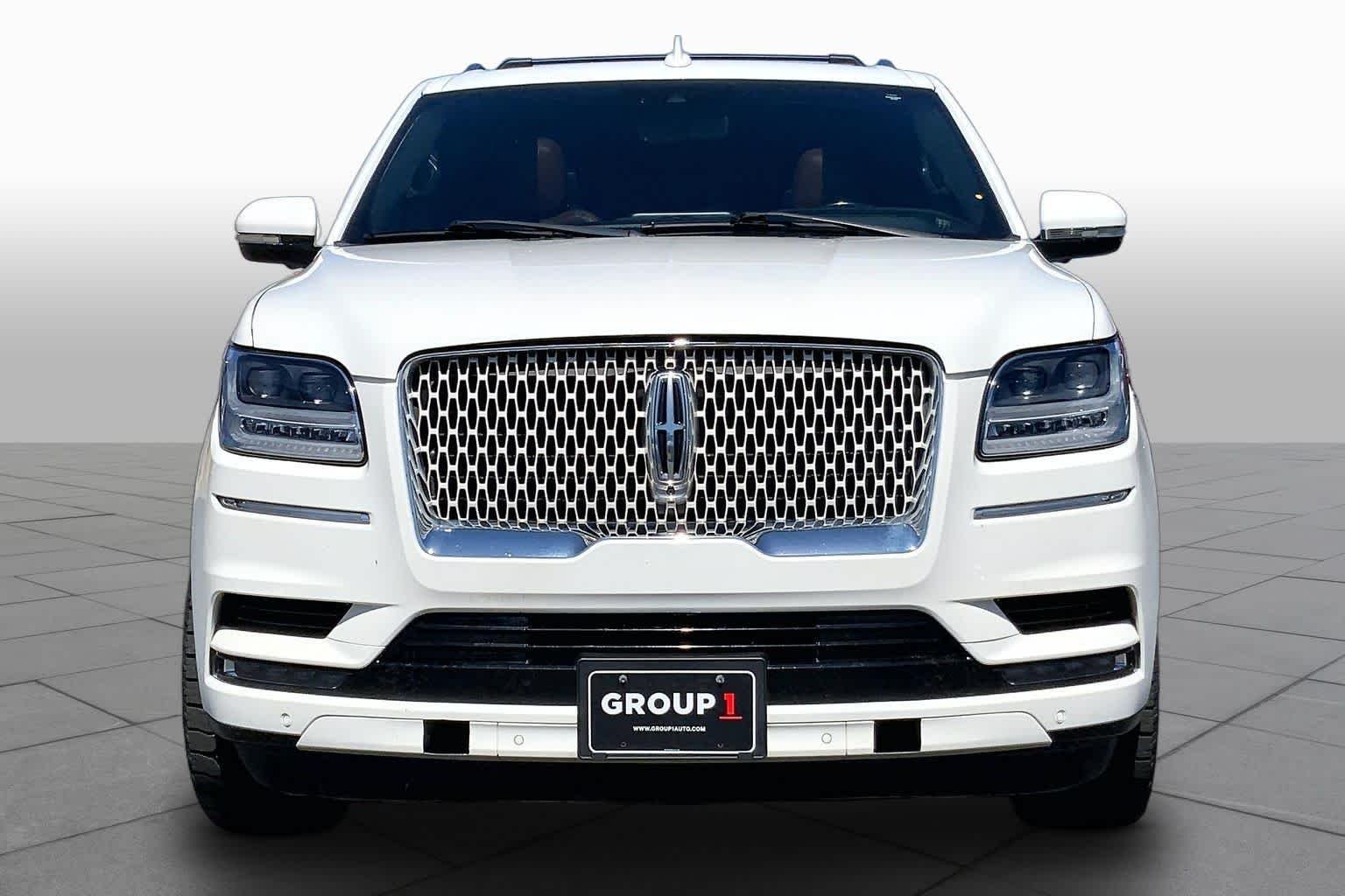 Used 2021 Ceramic Pearl Lincoln Reserve image 4