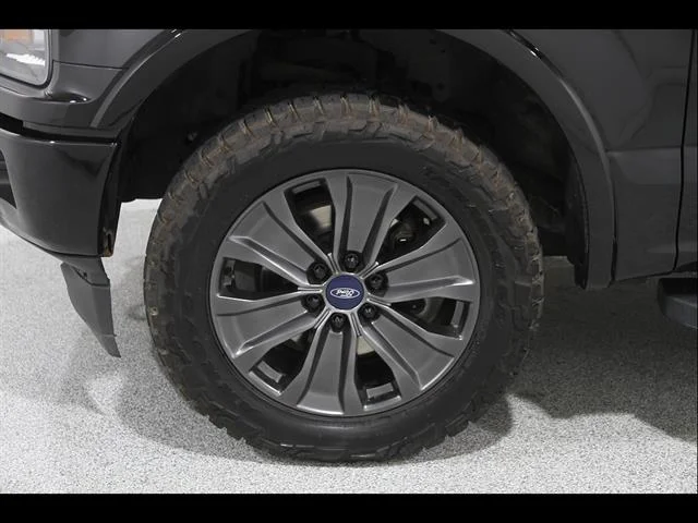 Used 2018 Shadow Black Ford XLT image 51