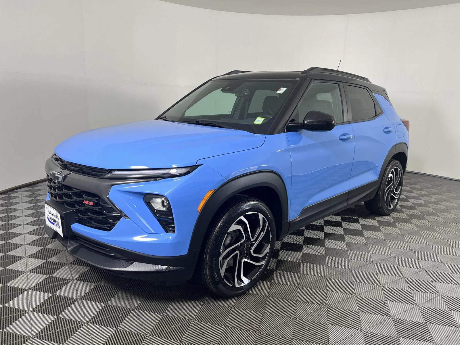Used 2024 Fountain Blue Chevrolet RS image 28