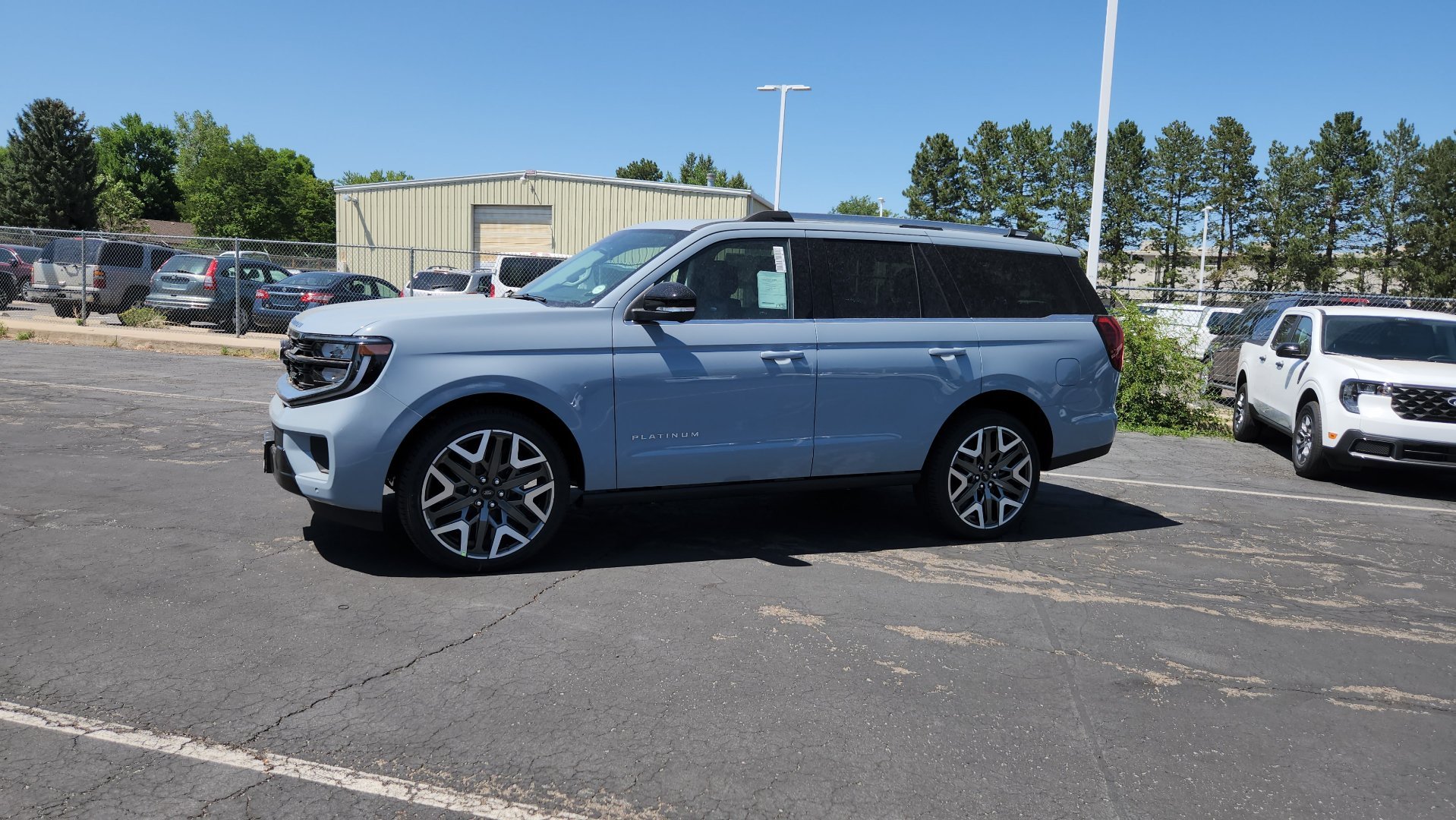 New 2027 Glacier Gray Metallic Tri-Coat Ford Platinum image 3