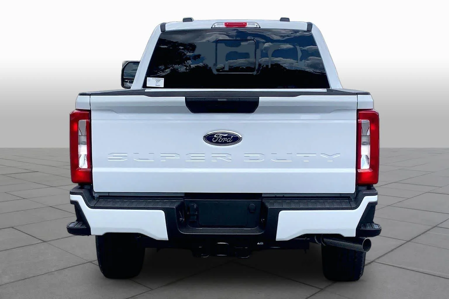 New 2026 Oxford White Ford XL image 4