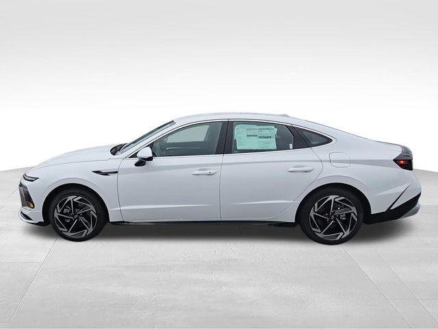 New 2026 White Hyundai SEL Sport image 5