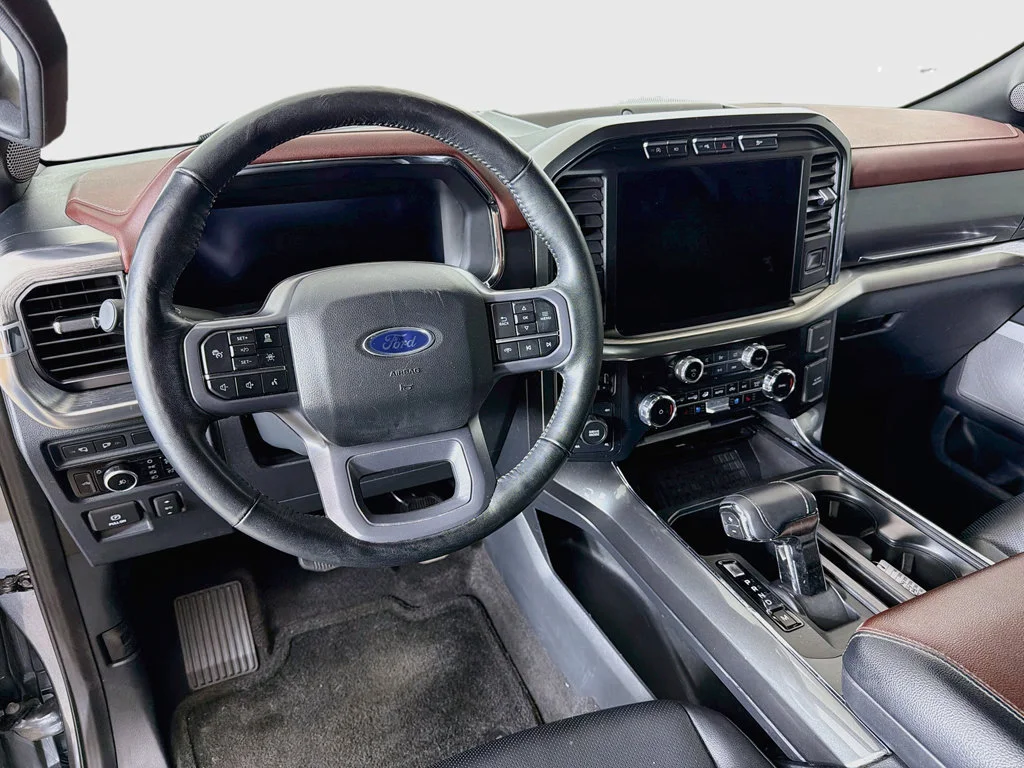 Used 2023 Carbonized Gray Metallic Ford Lariat image 23