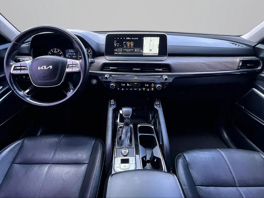 Used 2022 Green Kia EX image 17