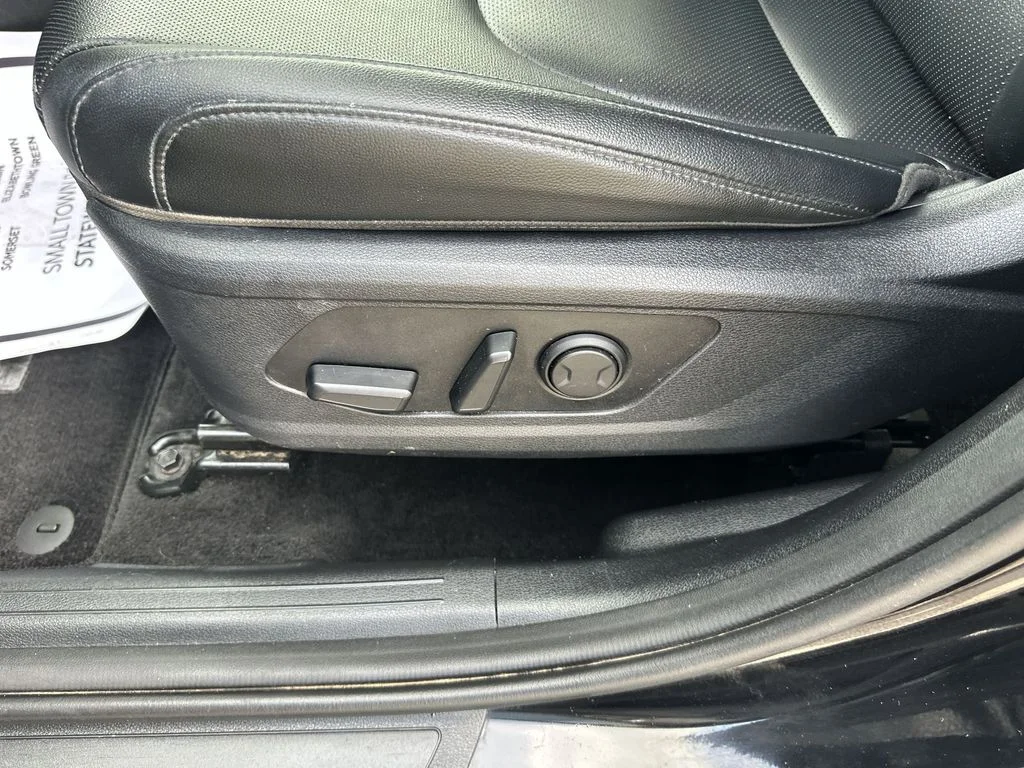 Used 2024 Black Kia EX image 12