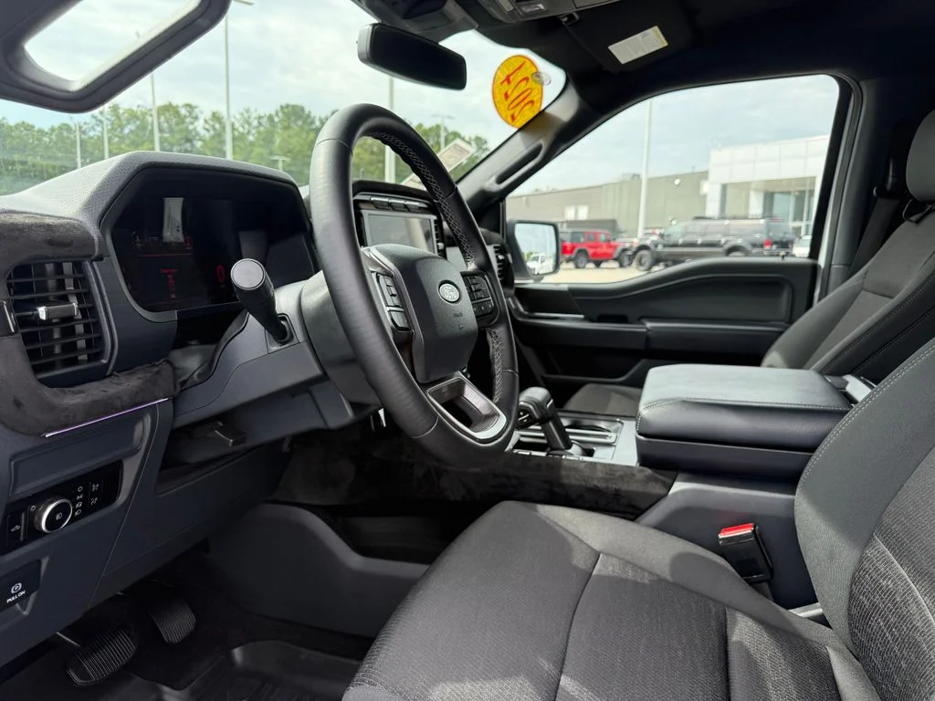 Used 2024 White Ford XLT image 4