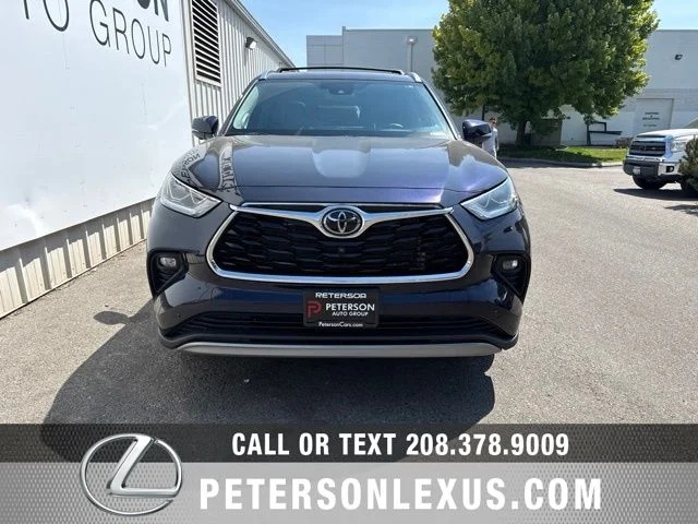 Used 2024  Toyota Platinum image 9