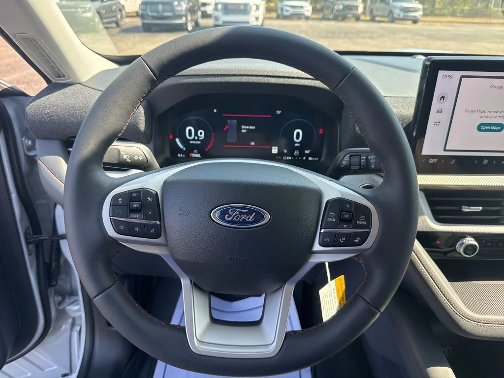 New 2026 Space White Metallic Ford Active image 37