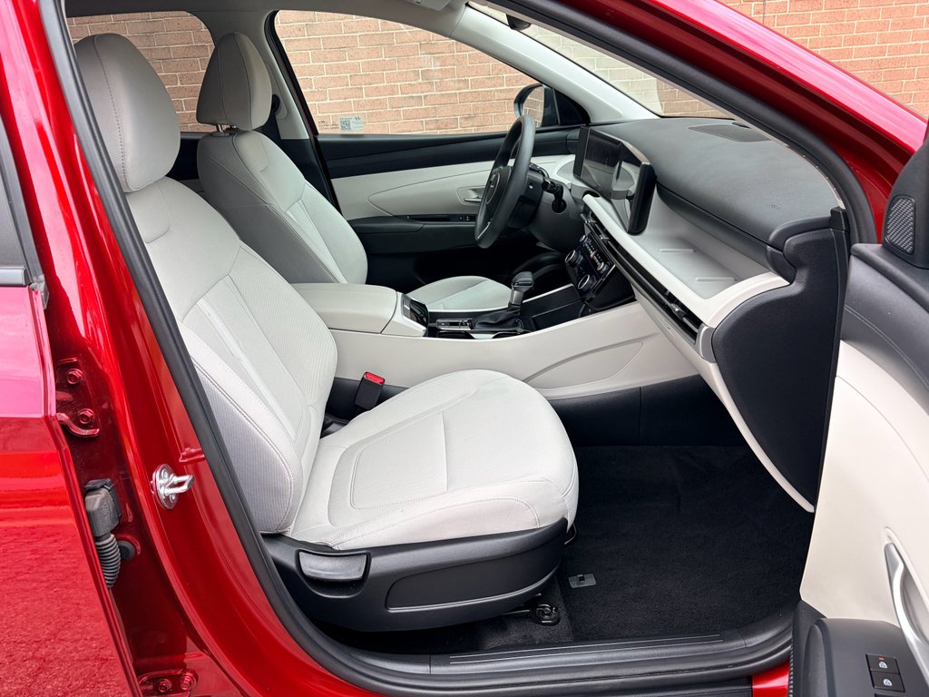 Used 2025 Ultimate Red Hyundai SEL image 22