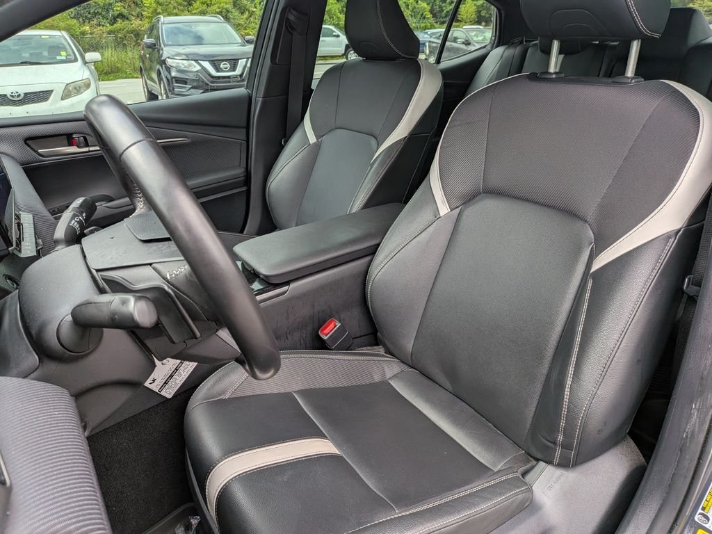 Certified Used 2025  Toyota SE image 11