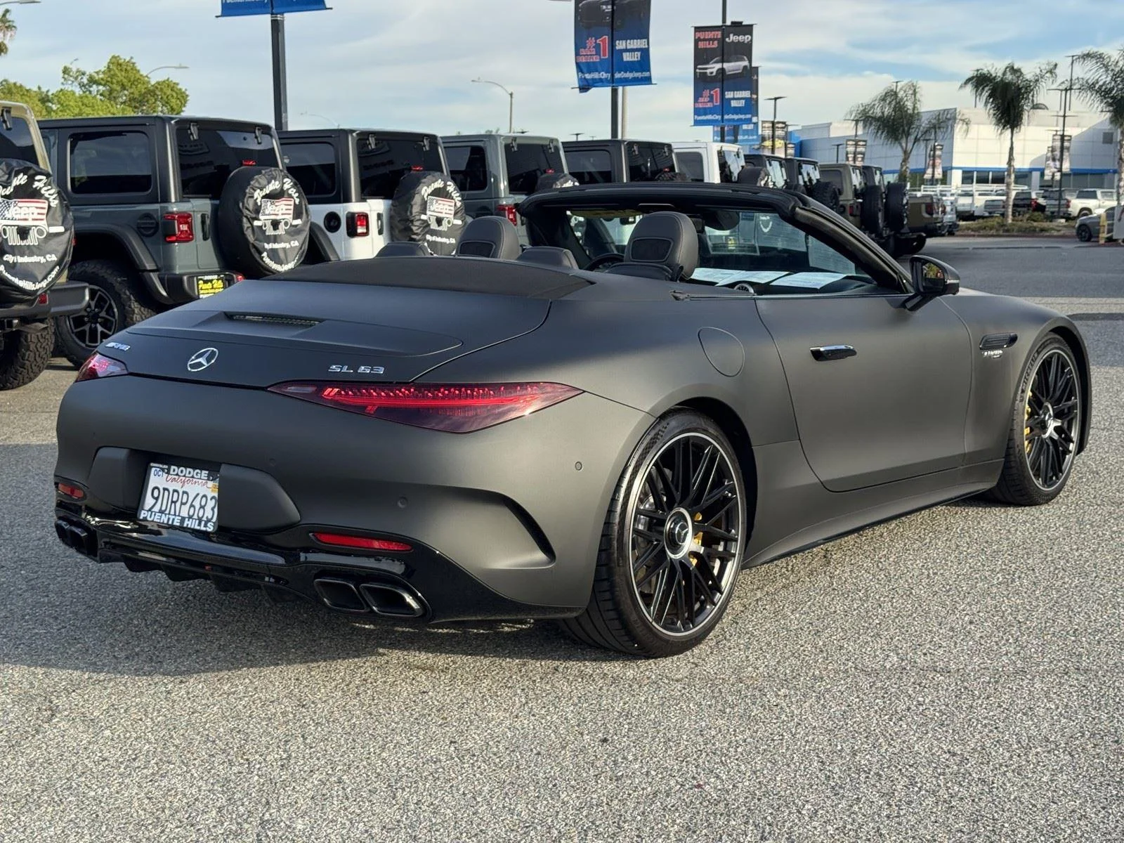 Used 2022  Mercedes-Benz AMG® SL 63 image 26
