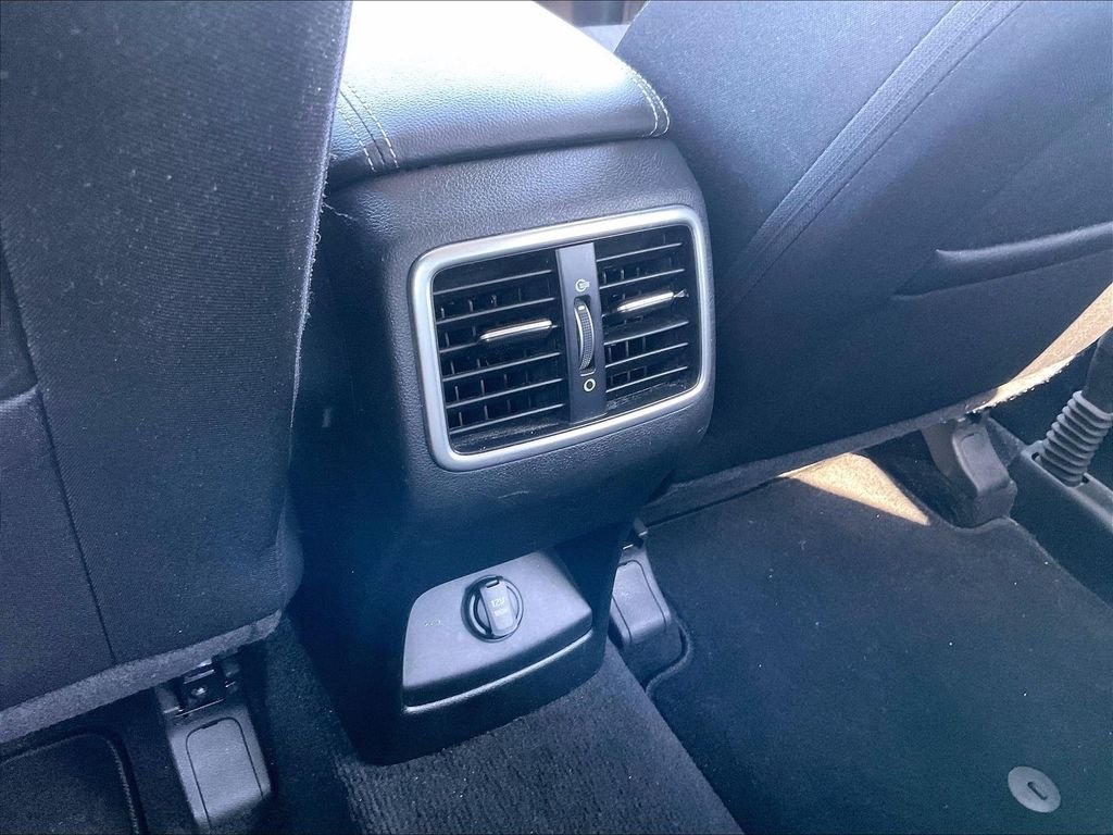 Used 2019 Red Kia LX image 27