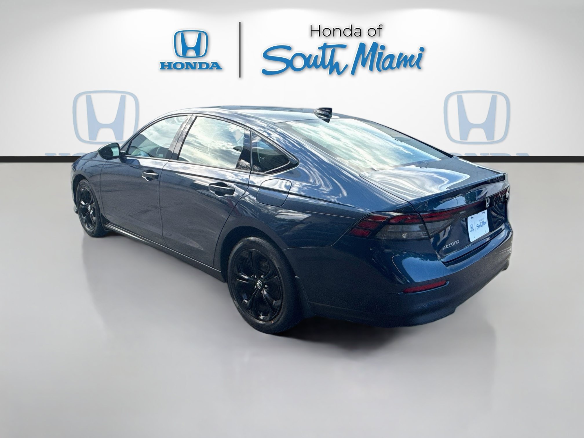 Certified Used 2025 Canyon River Blue Metallic Honda 1.5T SE image 5