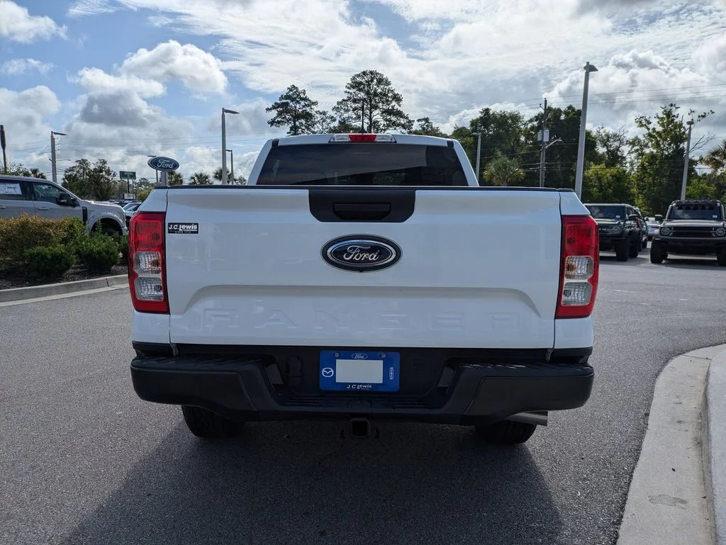 New 2026 Oxford White Ford XL image 5