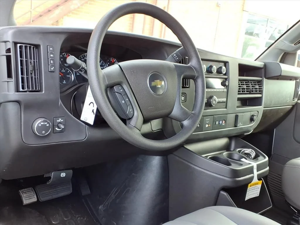 2025 Chevrolet Express Cargo Work Van - Photo 13