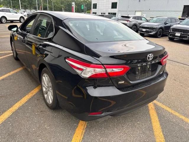 Used 2018 Midnight Black Metallic Toyota LE image 7