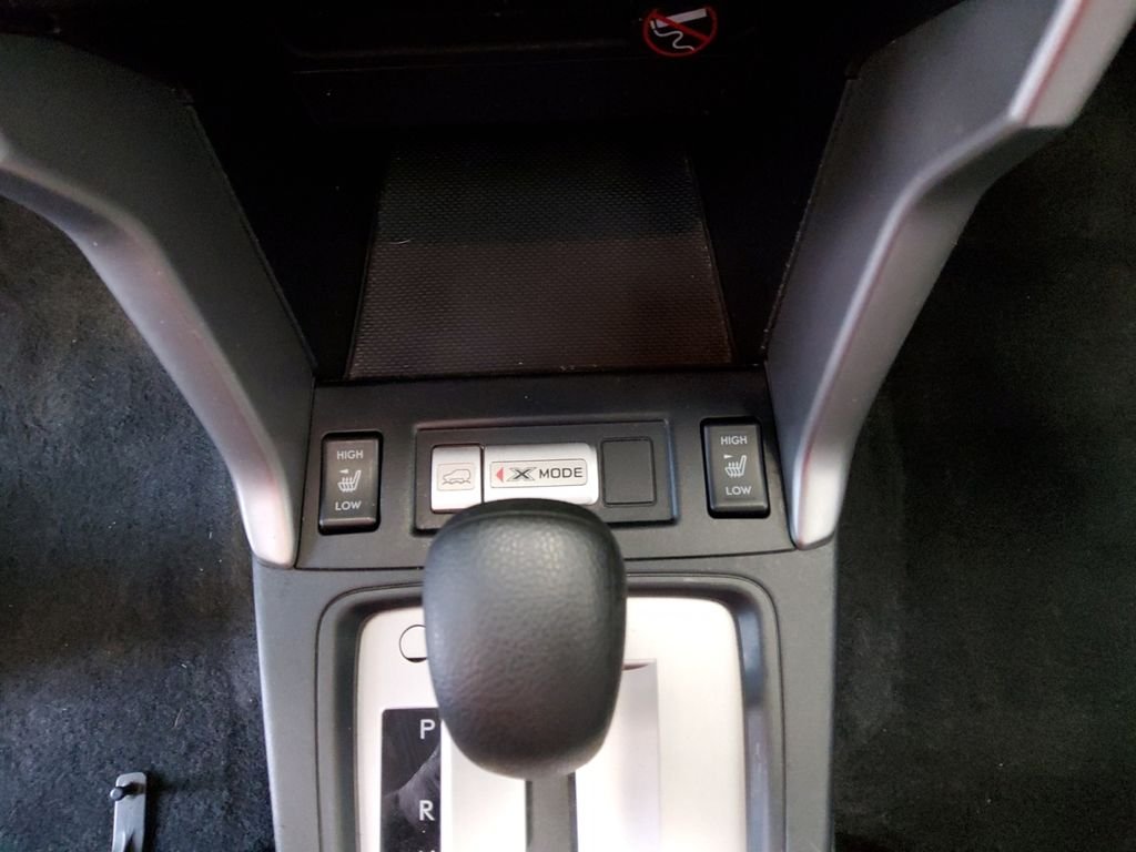 Used 2018 Gray Subaru 2.5i Premium image 27
