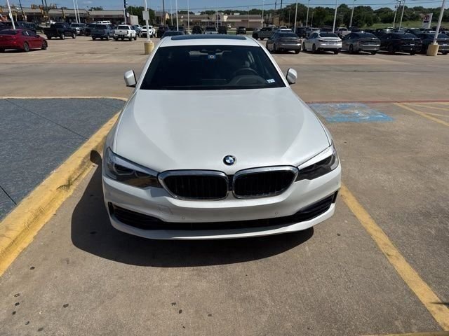 Used 2020 White BMW 530i image 2