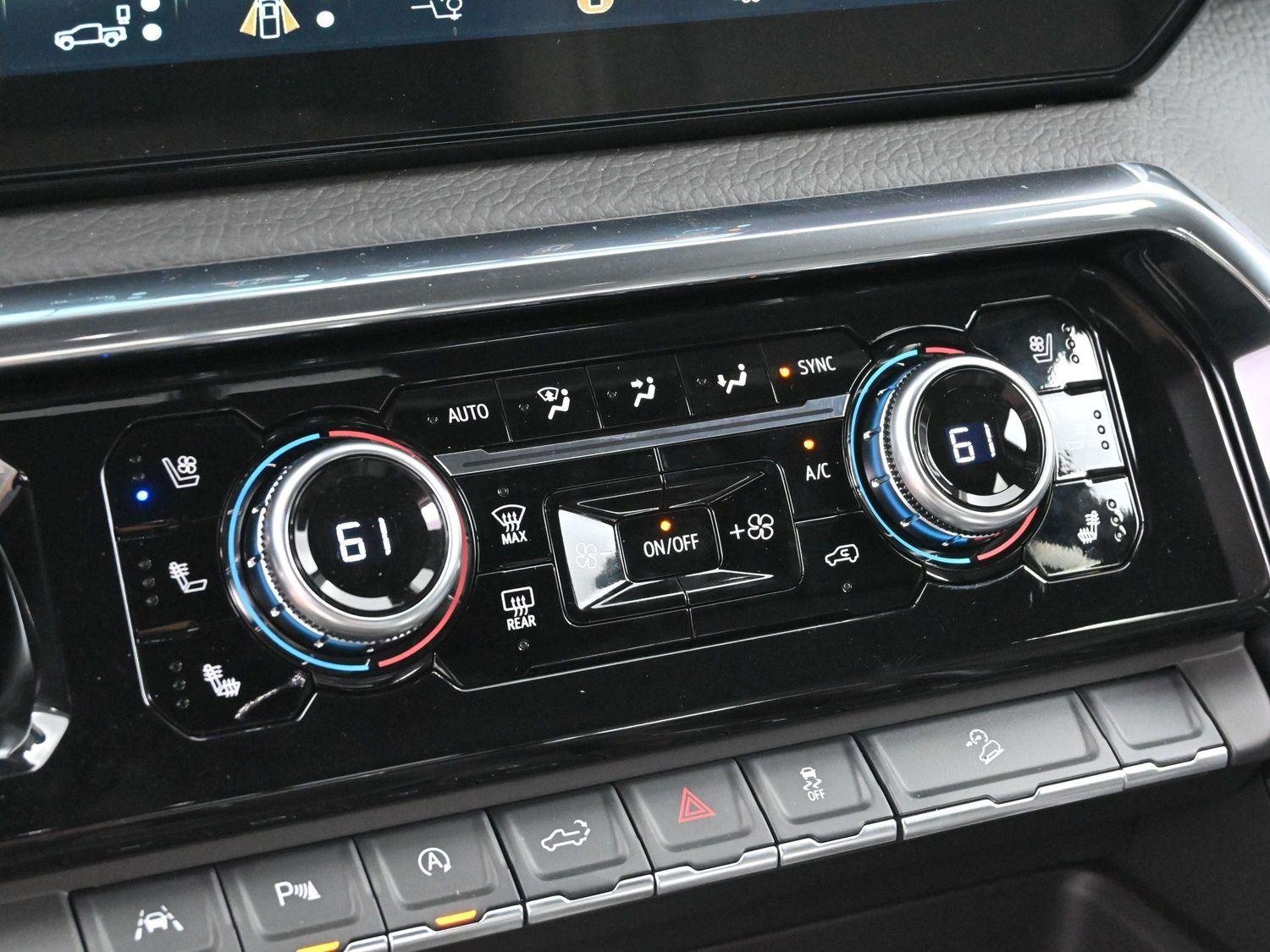 Used 2025 Onyx Black GMC Denali image 22