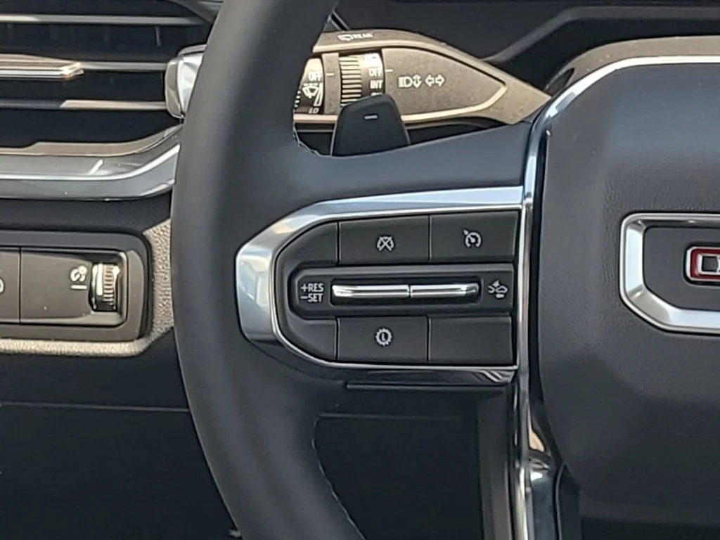 New 2026 Sterling Metallic GMC Elevation image 19
