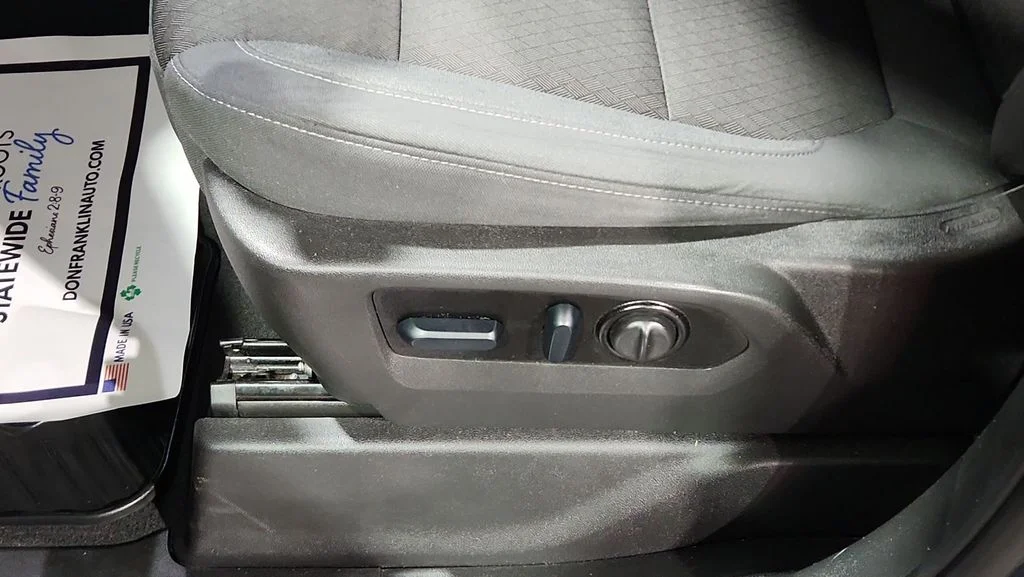 Used 2022 Gray Chevrolet LT image 18