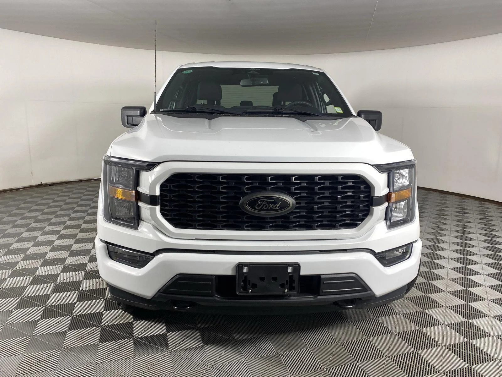 Used 2023 Oxford White Ford XL image 12