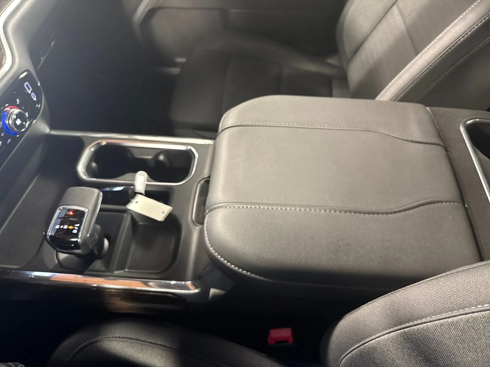 Used 2026 Summit White GMC Elevation image 21