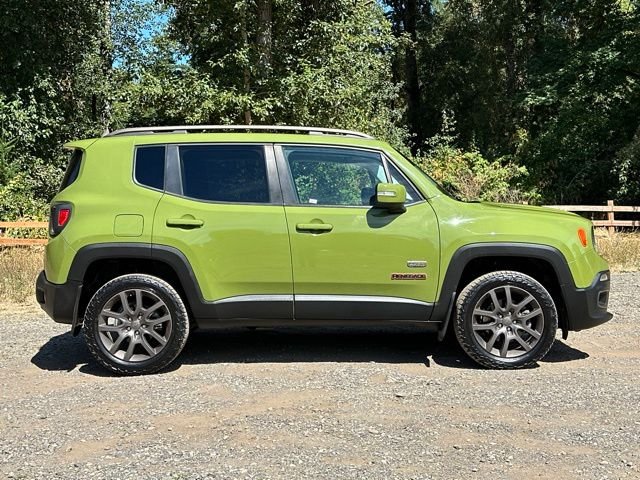 Used 2016 Jungle Green Jeep Latitude image 10