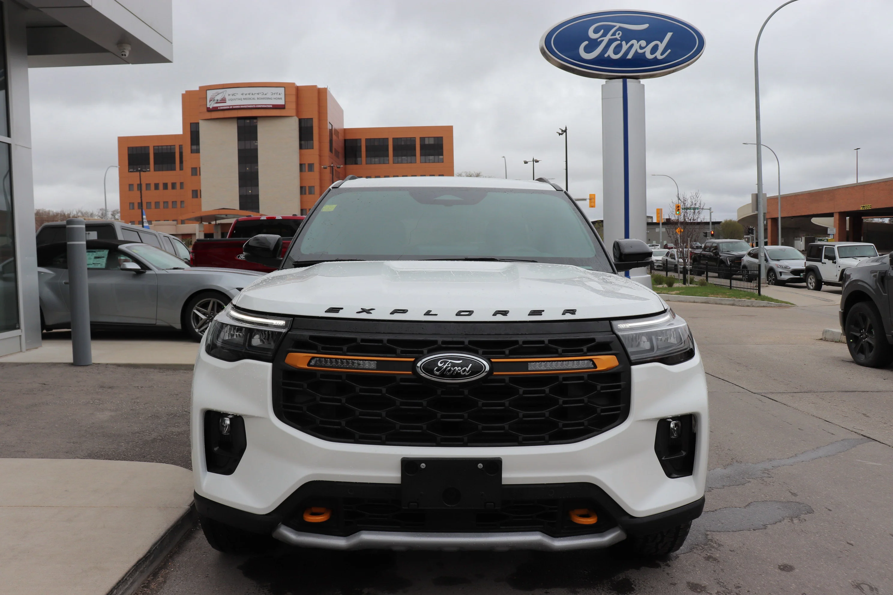 New 2026 STAR WHITE MET TRI-COAT Ford Tremor image 2