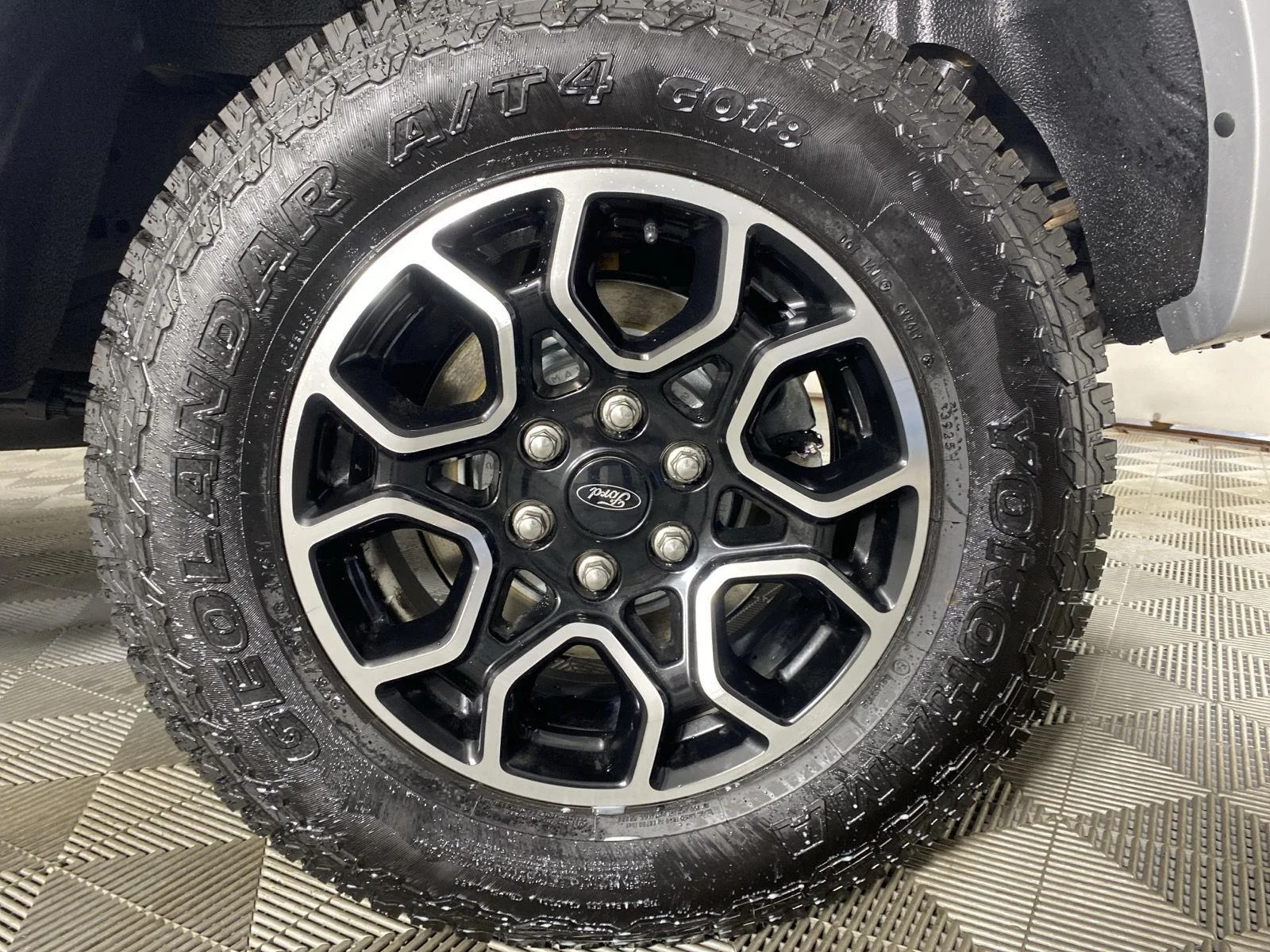 Used 2016 Ingot Silver Metallic Ford XLT image 9