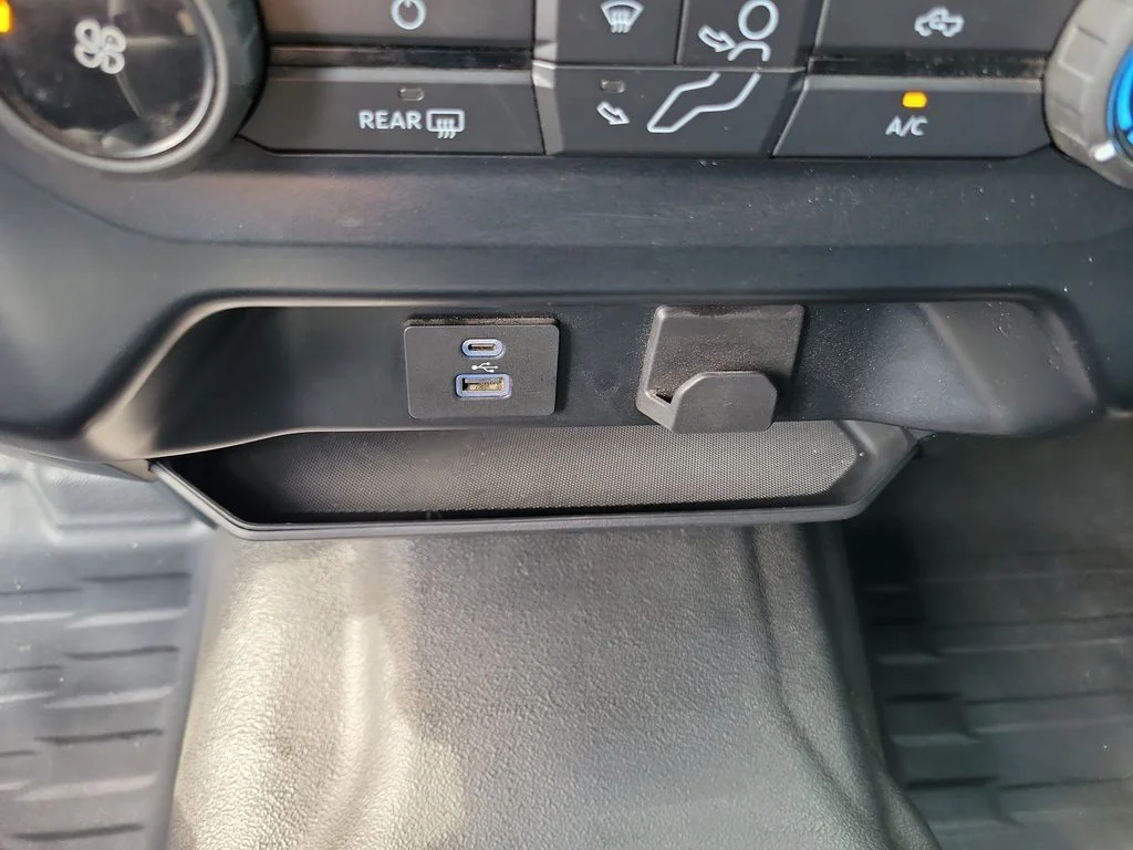 Used 2022 White Ford XL image 34