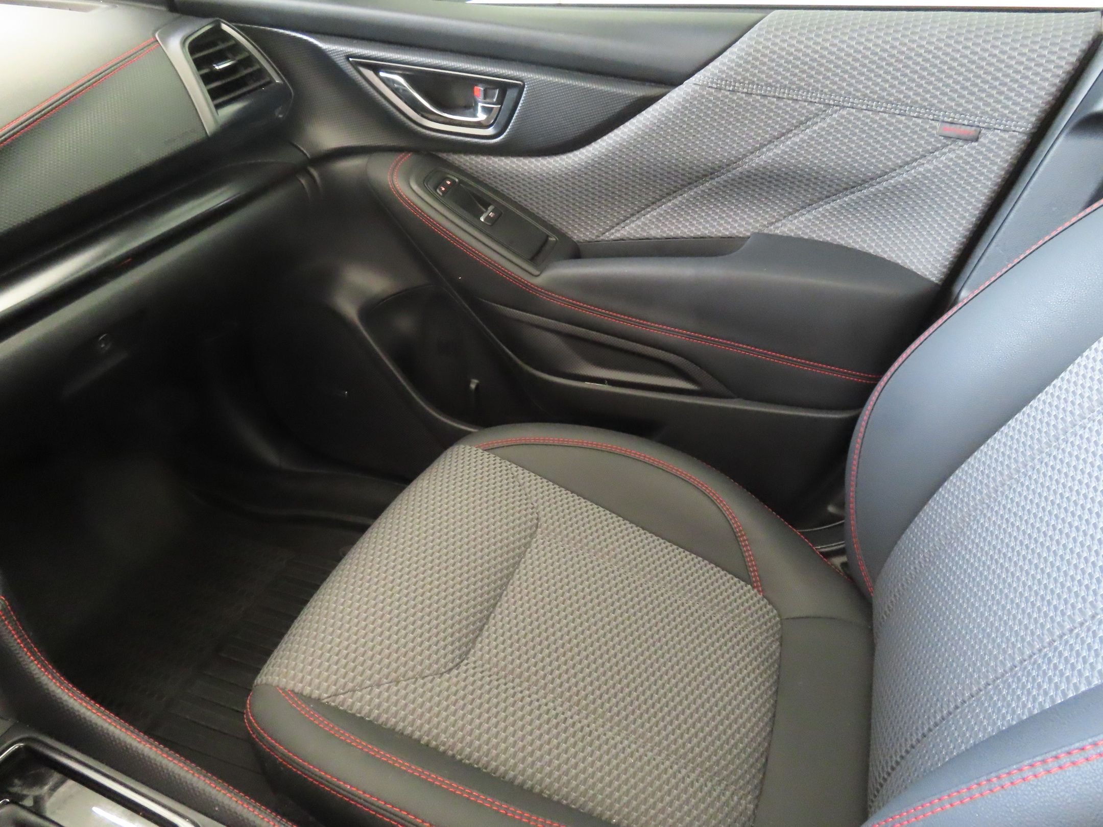 Used 2022 White Subaru Sport image 19