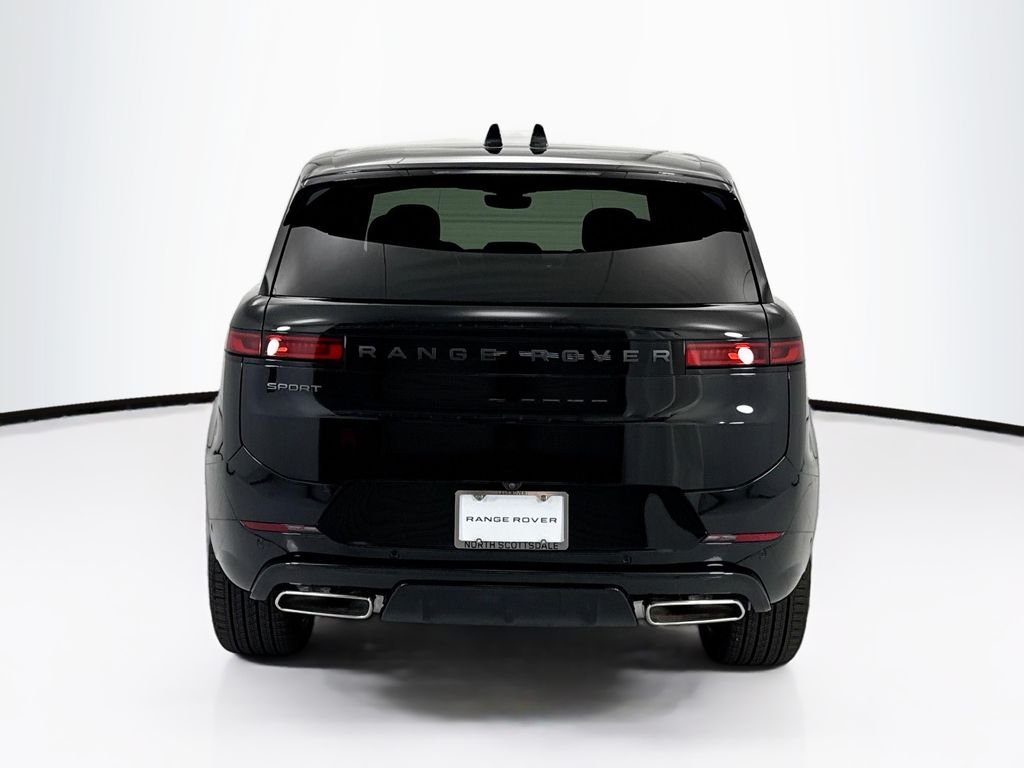 New 2026 Santorini Black Land Rover Dynamic SE image 6