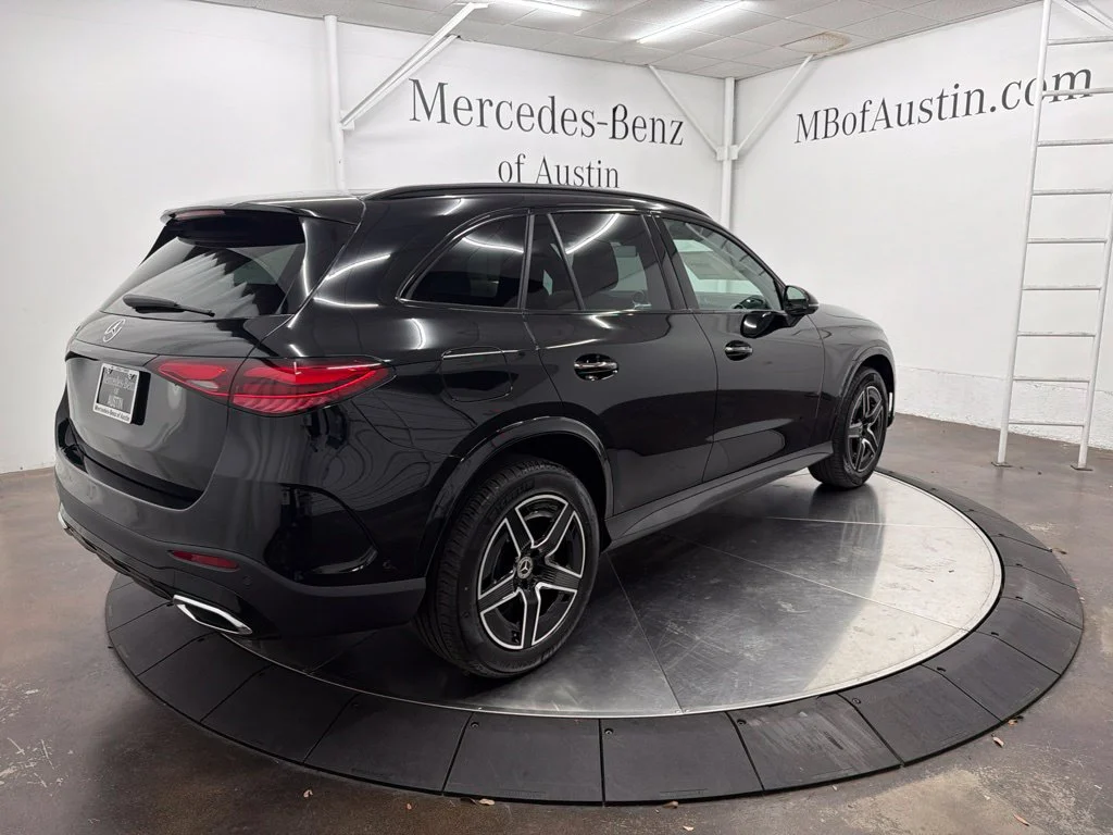 New 2027 Black Mercedes-Benz GLC 300 image 7